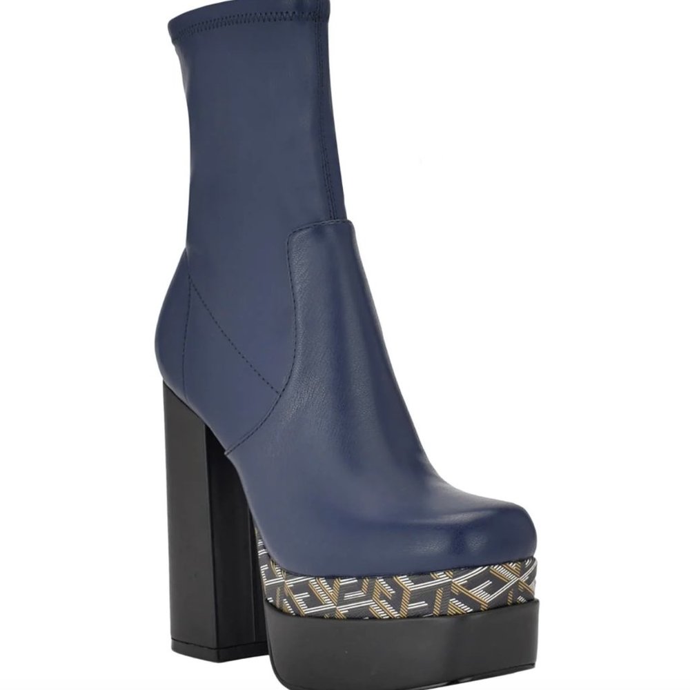 NWOB Guess Caballa Platform Bootie